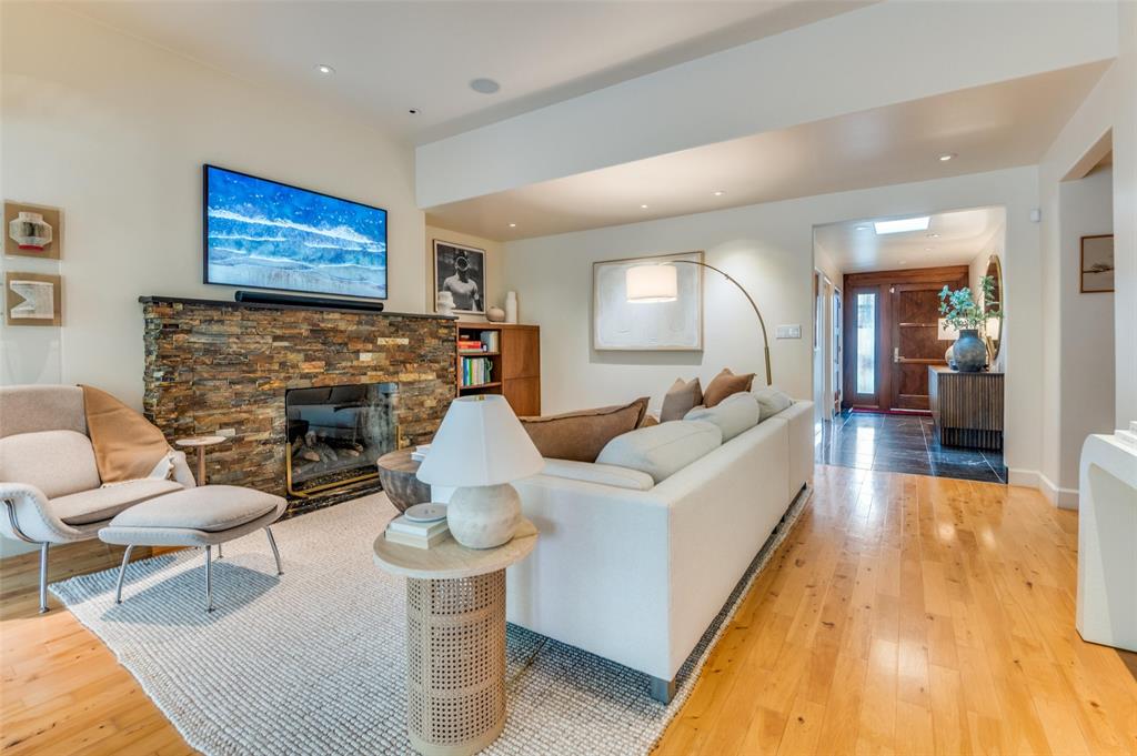 4446 Taos Road Dallas, TX 75209 - Photo 5 of 24