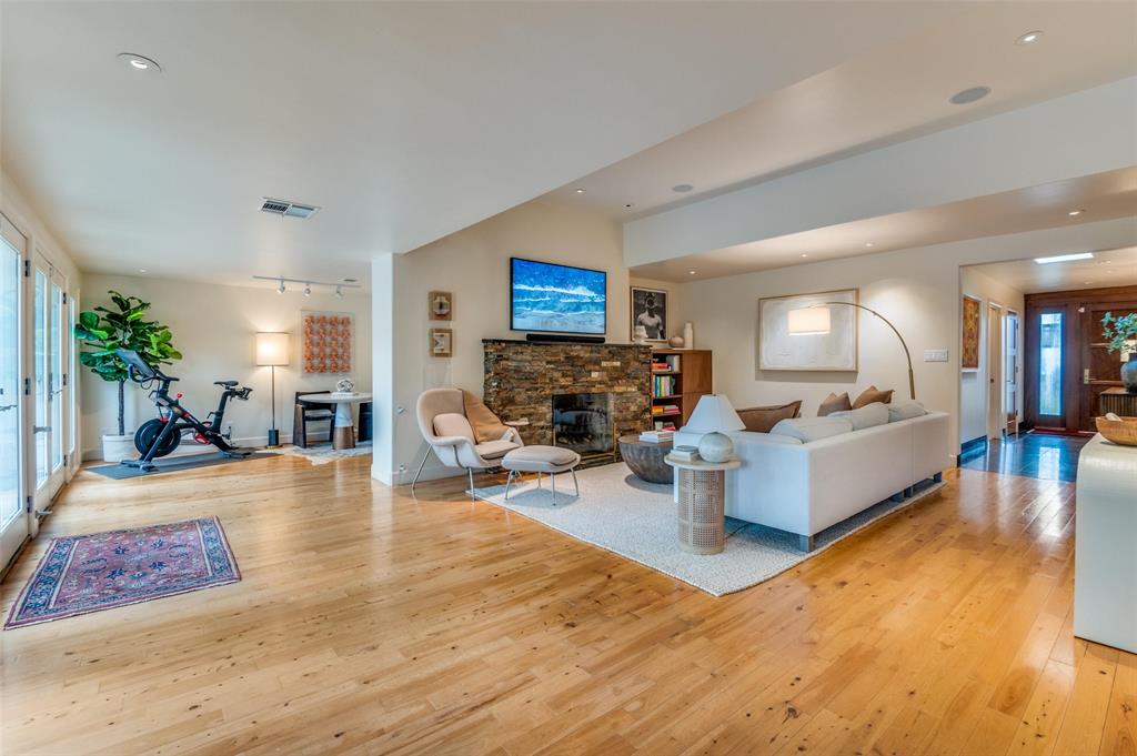 4446 Taos Road Dallas, TX 75209 - Photo 7 of 24