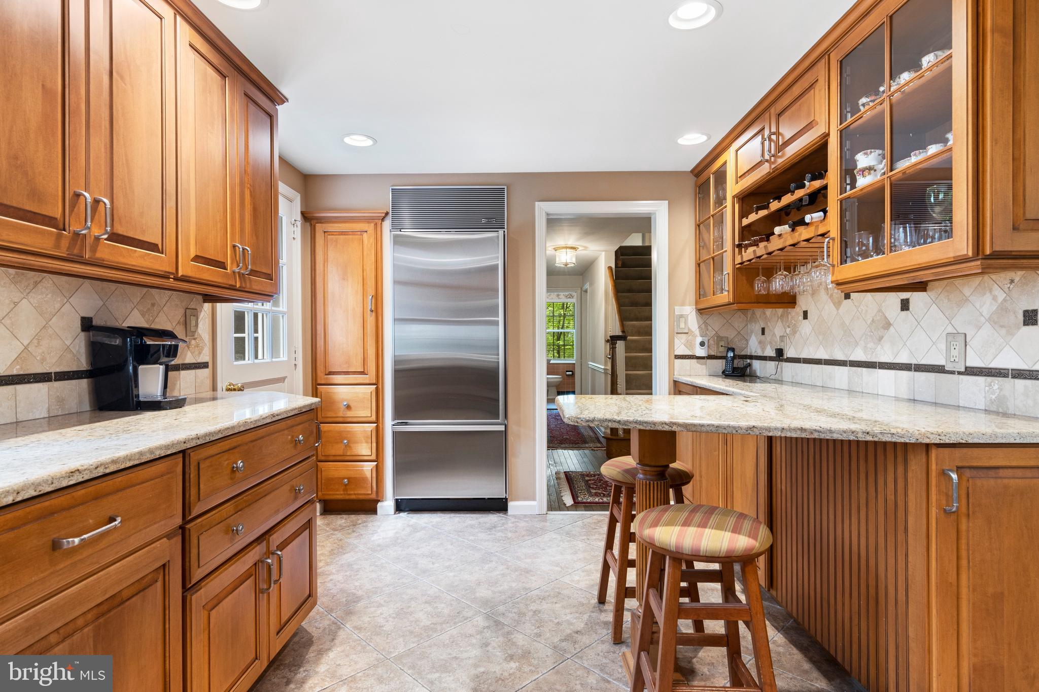 528 Mountview Road Berwyn, PA 19312 - Photo 17 of 44 Kitchen Glass-Front Cabs