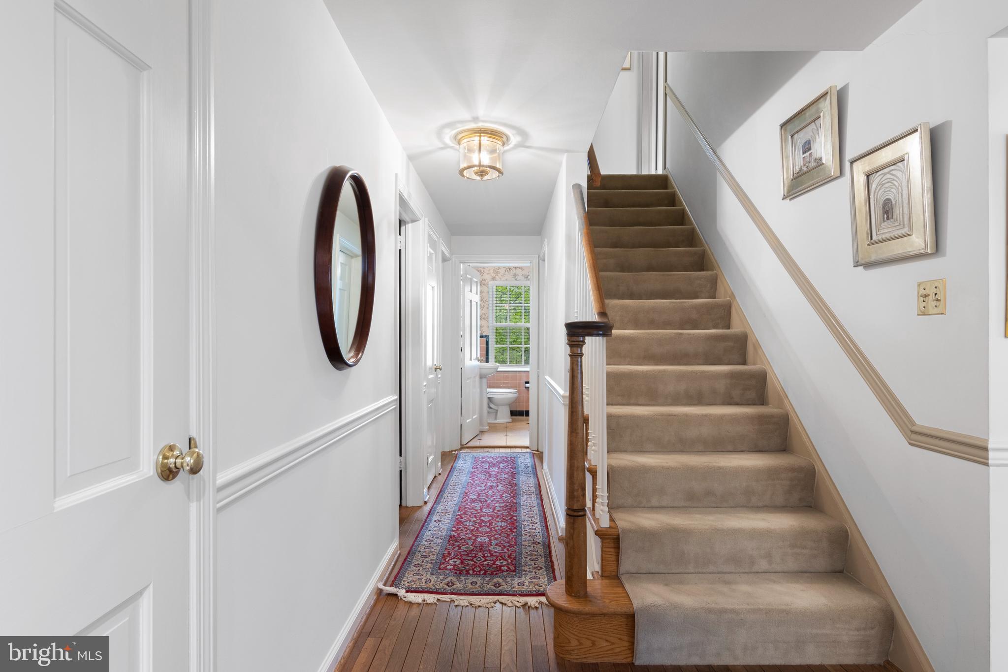 528 Mountview Road Berwyn, PA 19312 - Photo 24 of 44 1st Fl Hallway/Stairway