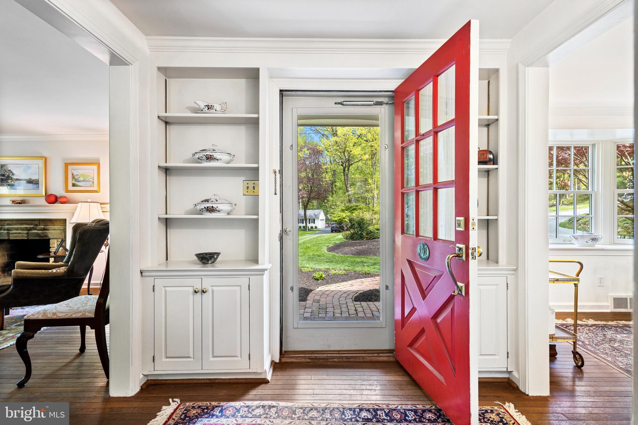 528 Mountview Road Berwyn, PA 19312 - Photo 5 of 44 Foyer Entry