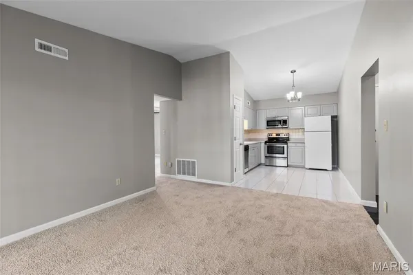 $155,000 | 19 Berview Circle, Unit B, St. Louis, MO 63129