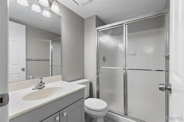 $155,000 | 19 Berview Circle, Unit B, St. Louis, MO 63129