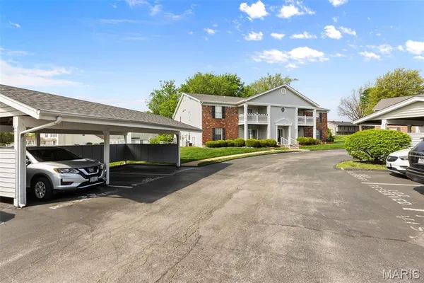 $155,000 | 19 Berview Circle, Unit B, St. Louis, MO 63129