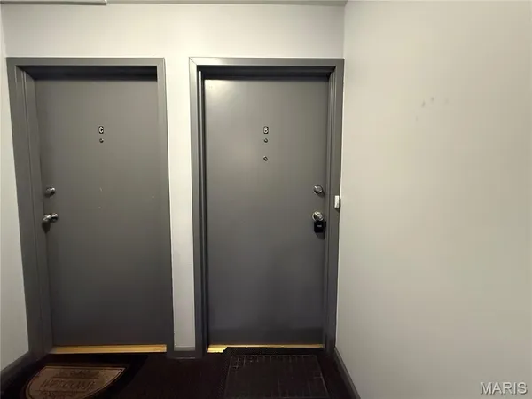 $155,000 | 19 Berview Circle, Unit B, St. Louis, MO 63129