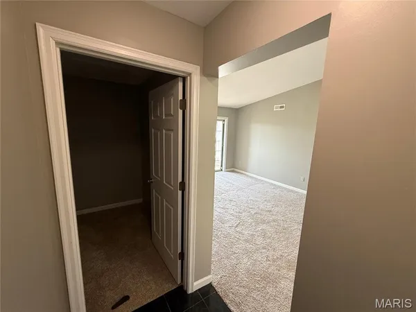 $155,000 | 19 Berview Circle, Unit B, St. Louis, MO 63129