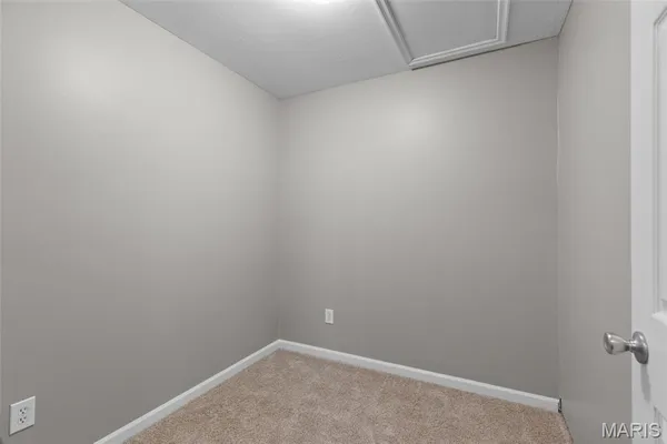 $155,000 | 19 Berview Circle, Unit B, St. Louis, MO 63129