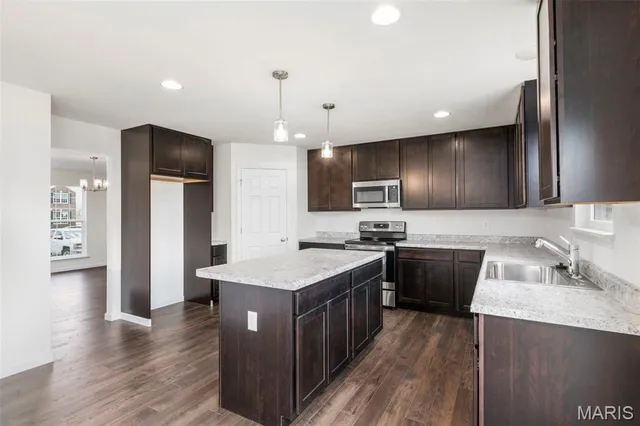 $482,546 | 1748 Martingale Lane, Eureka, MO 63025