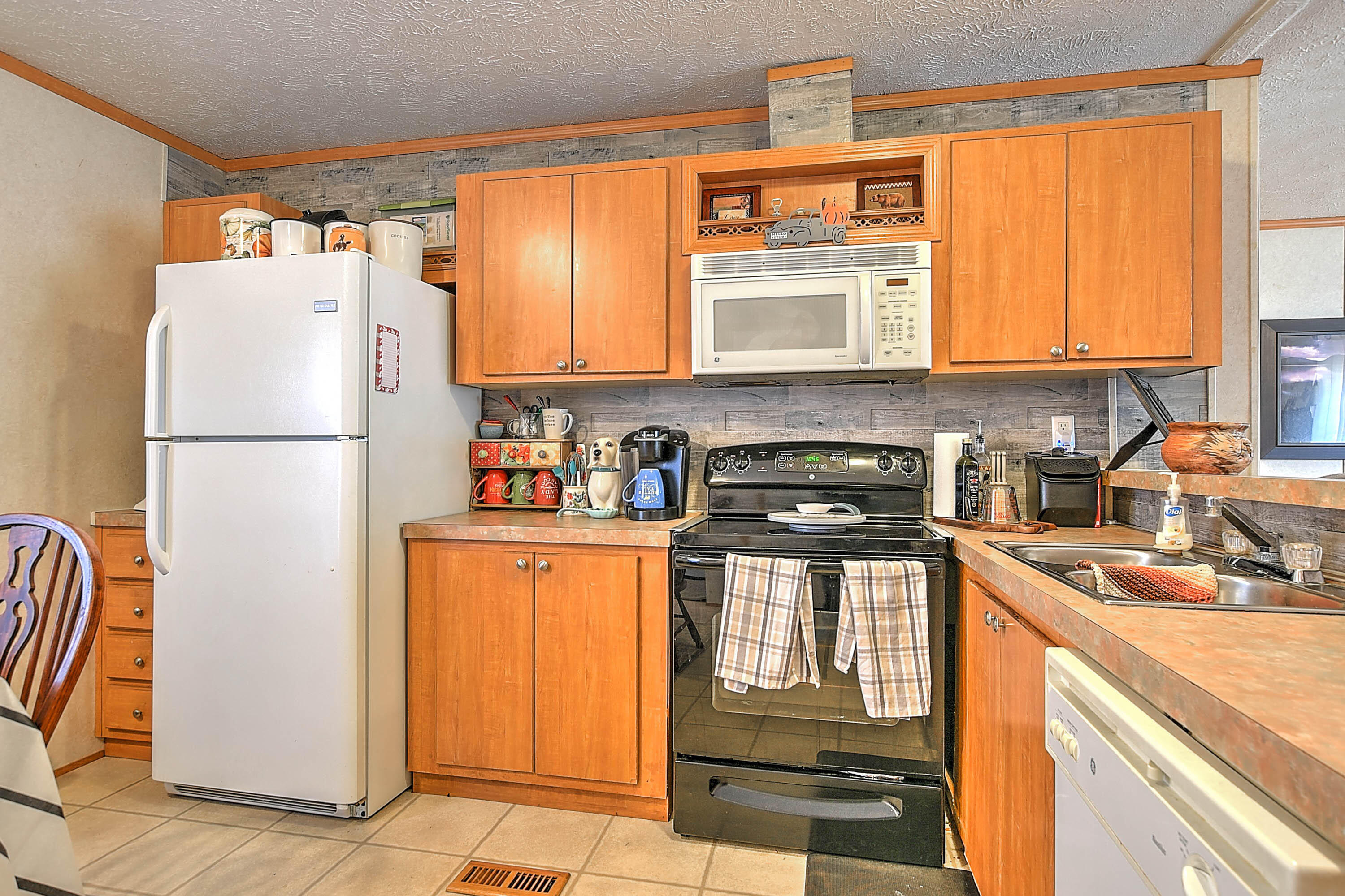 535 Shed Ridge Lane Fall Branch, TN 37656 - Photo 9 of 18 Shed Ridge-18