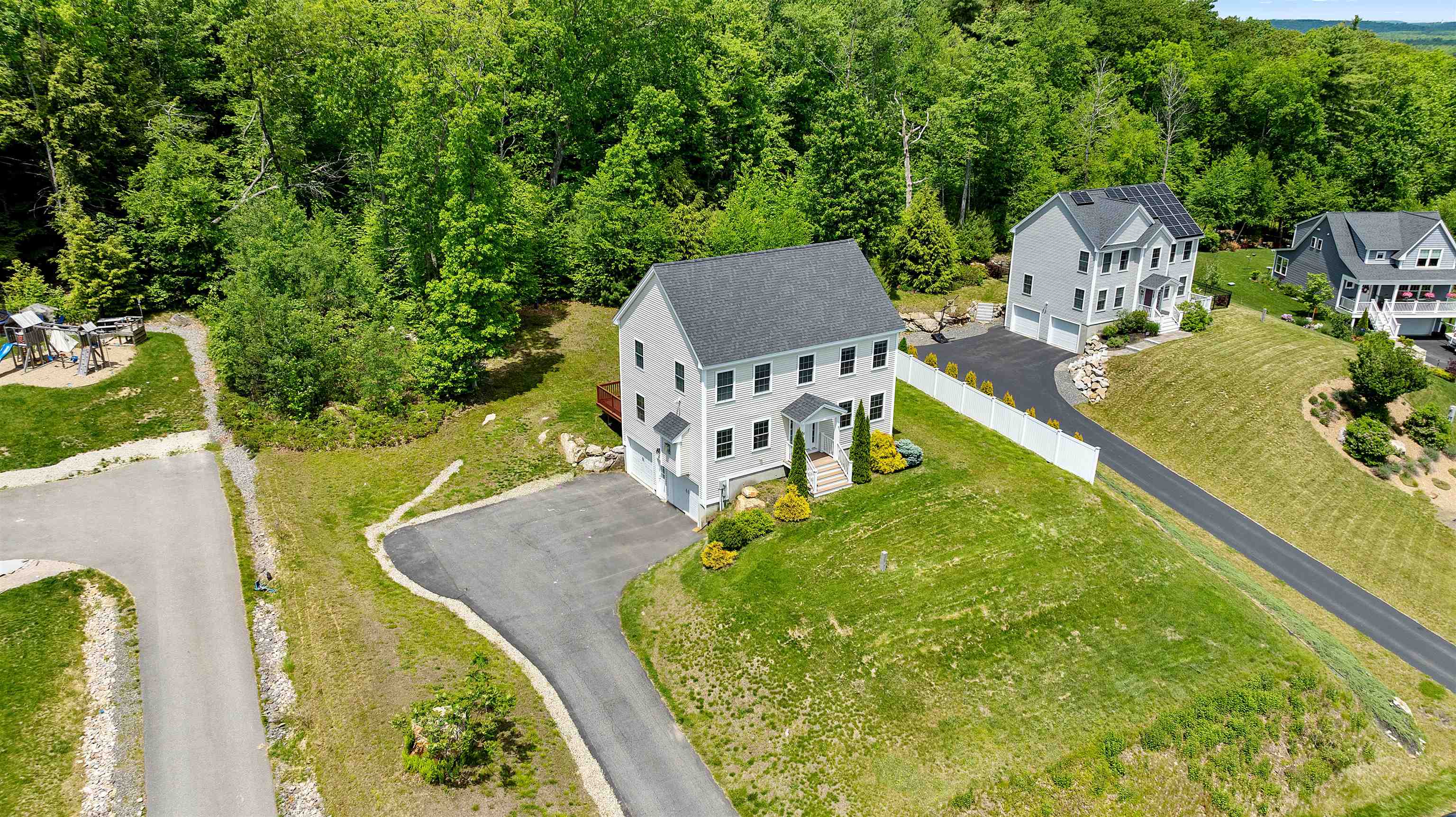 33 Thatcher Way Barrington, NH 03825 - Photo 7 of 35 Gallery Image 7