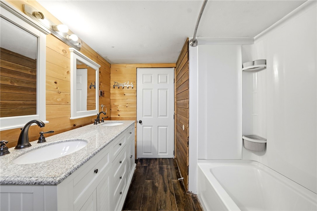 3661 Long Bridge Road Albion, NY 14411 - Photo 20 of 40 full bath up