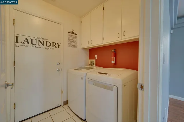 a view of a garage room