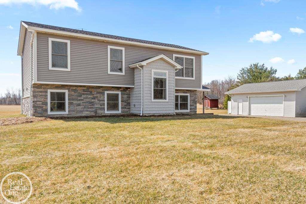7595 Frith Road Columbus, MI 48063 - Photo 2 of 29 50068688-1.JPG