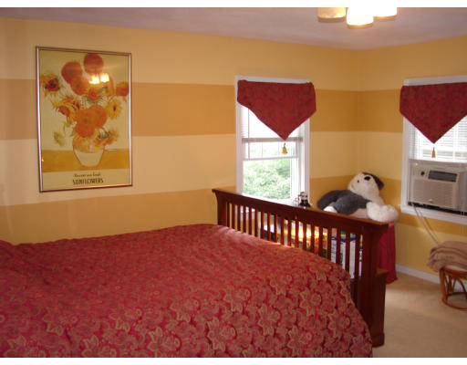 7 Winslow Road Reading, MA 01867 - Photo 17 of 27 Gallery Image 17
