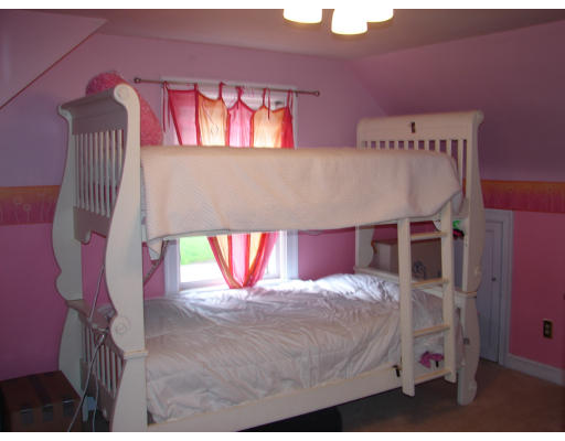7 Winslow Road Reading, MA 01867 - Photo 18 of 27 Gallery Image 18