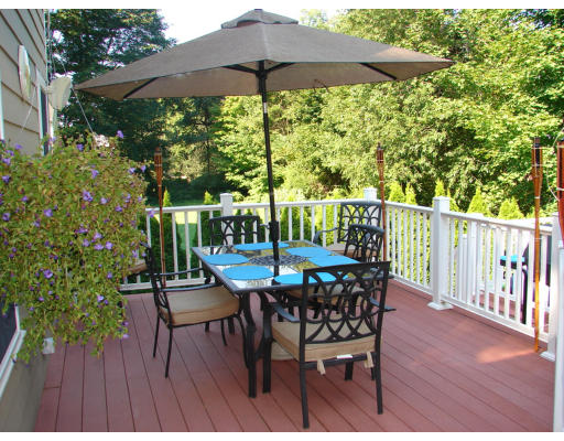7 Winslow Road Reading, MA 01867 - Photo 21 of 27 Gallery Image 21