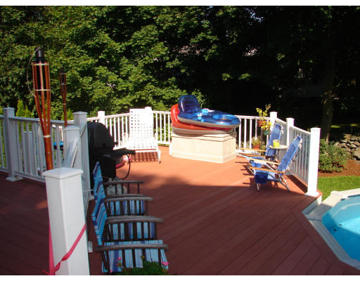 7 Winslow Road Reading, MA 01867 - Photo 24 of 27 Gallery Image 24