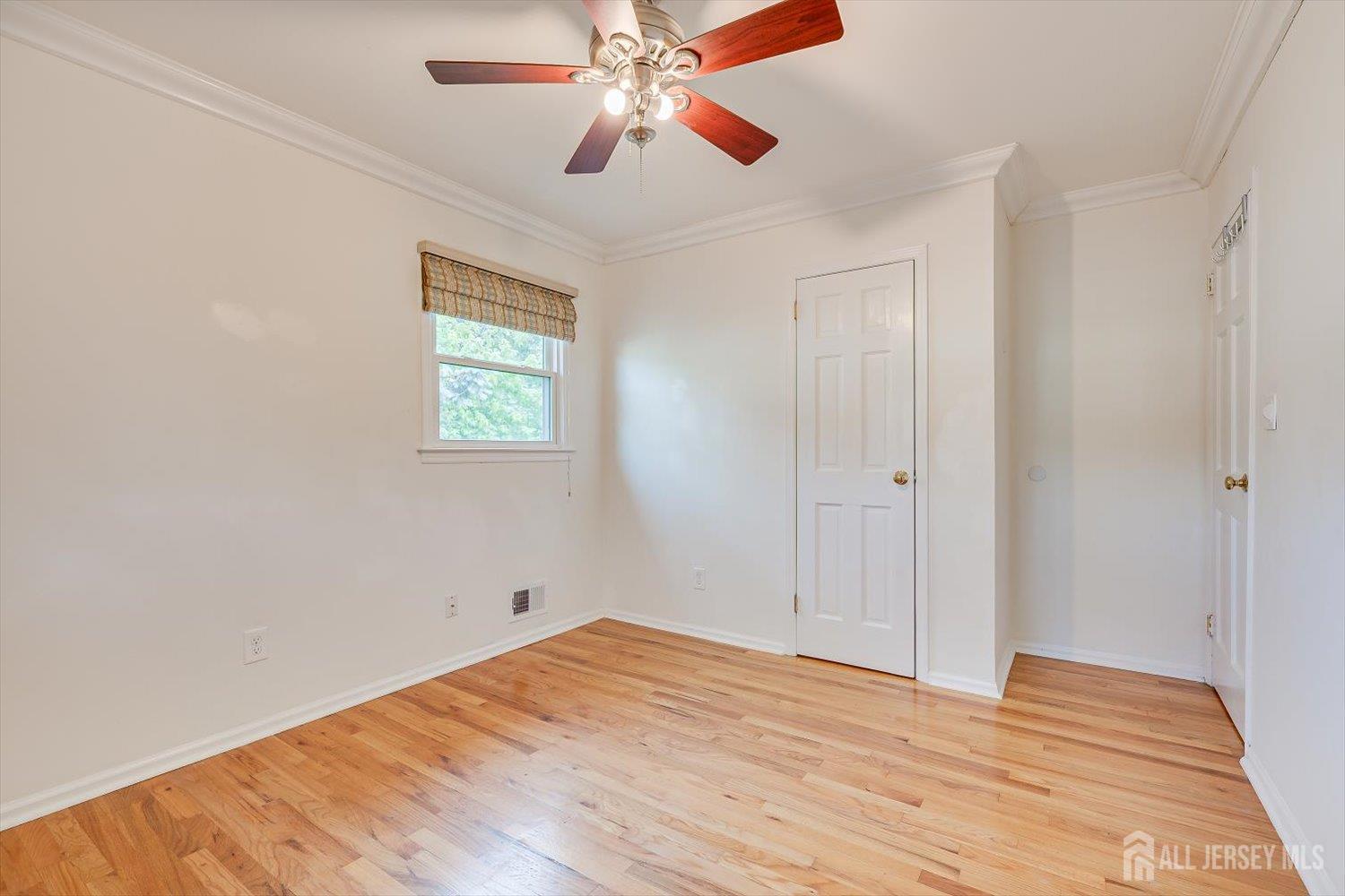 4 Augusta Court Edison, NJ 08820 - Photo 26 of 44