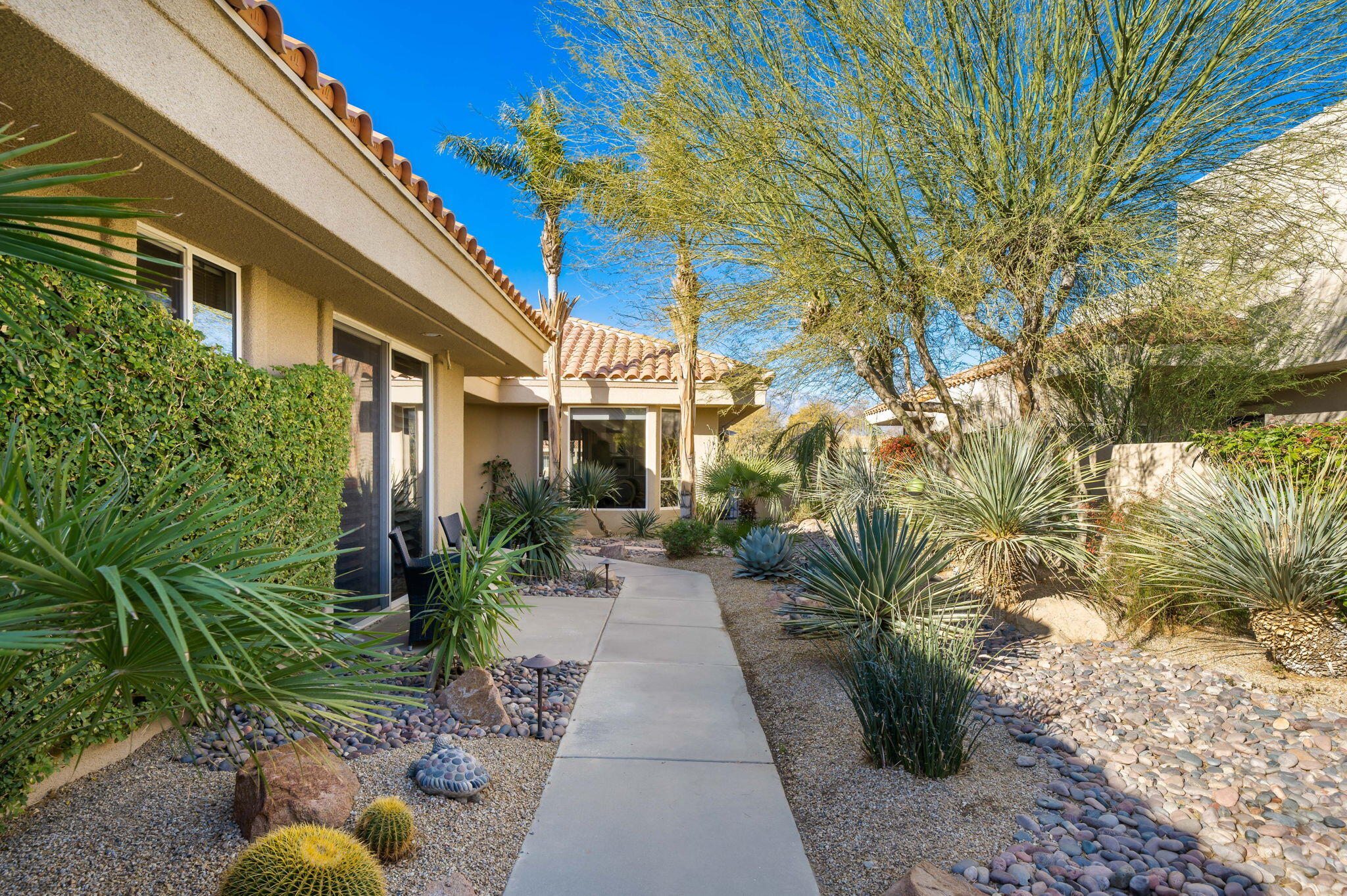 35 Augusta Drive Rancho Mirage, CA 92270 - Photo 8 of 37 14-web-or-mls-JBAugusta_2023_014