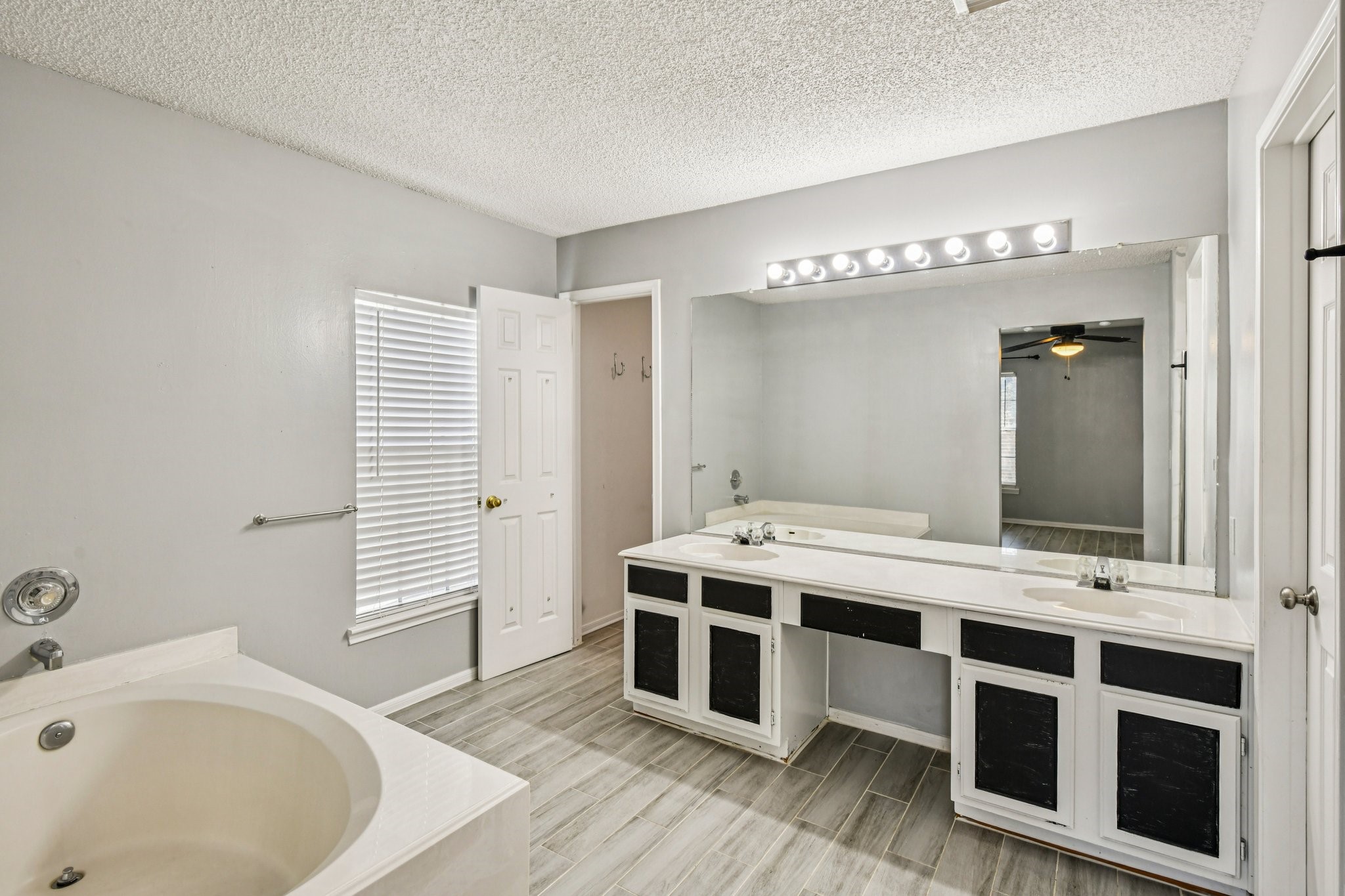 10234 Tablerock Drive Houston, TX 77064 - Photo 25 of 42