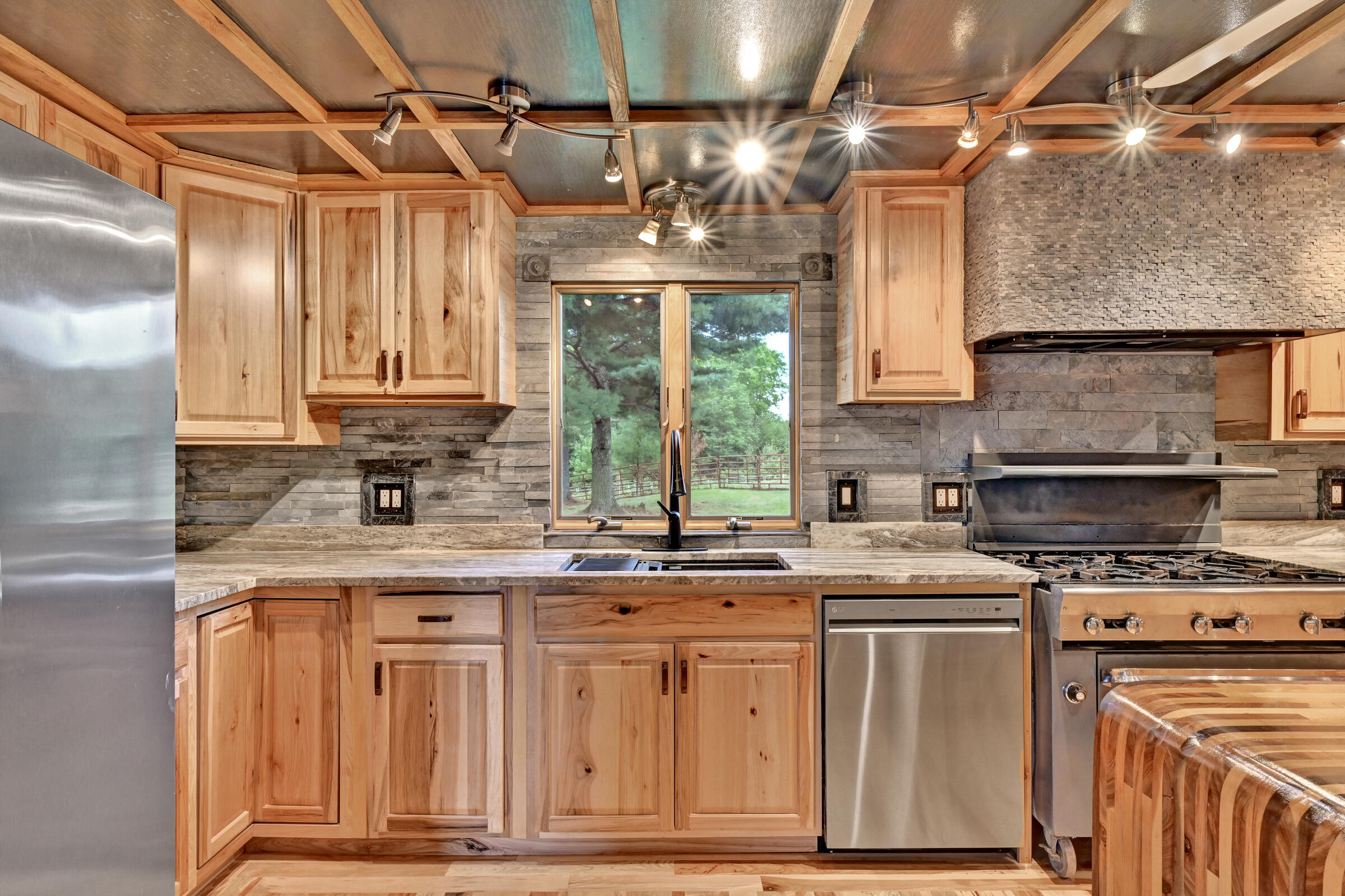 152 Couillard Road Palermo, ME 04354 - Photo 10 of 59 109679gr-127