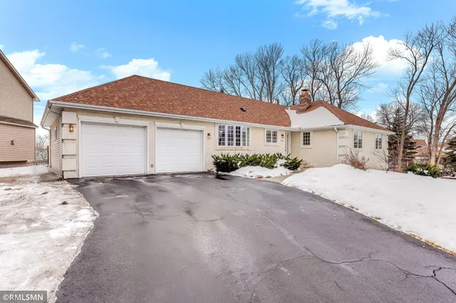 $645,000 | 18455 95th Place North, Maple Grove, MN 55311