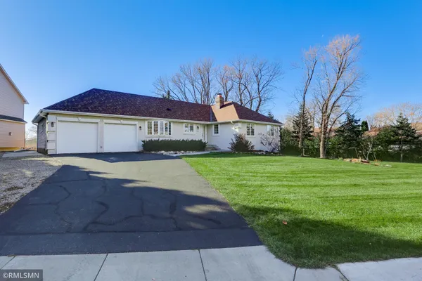 $645,000 | 18455 95th Place North, Maple Grove, MN 55311