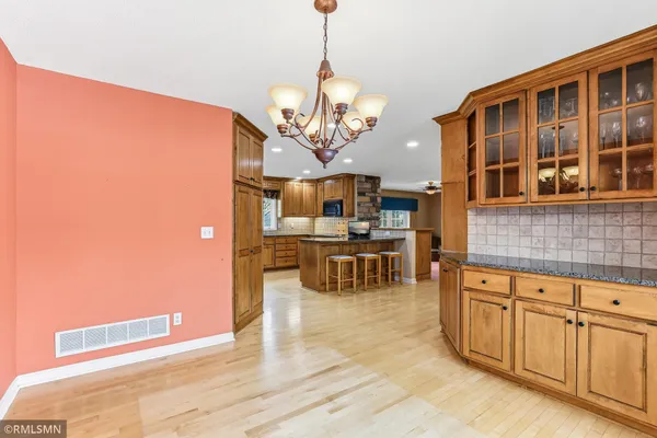 $645,000 | 18455 95th Place North, Maple Grove, MN 55311