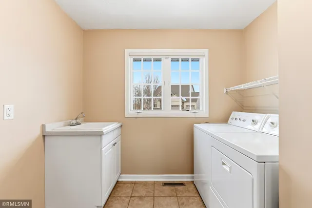 $645,000 | 18455 95th Place North, Maple Grove, MN 55311