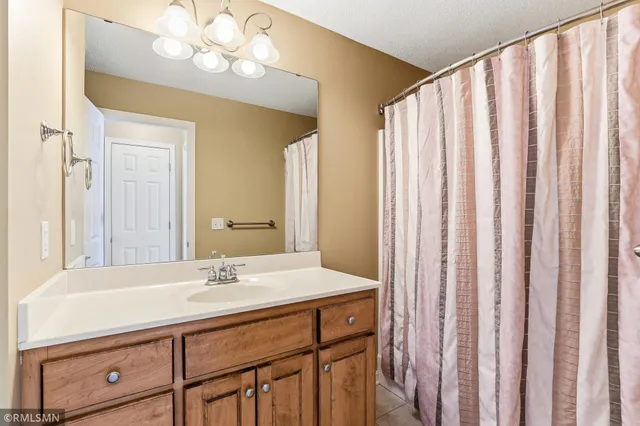 $645,000 | 18455 95th Place North, Maple Grove, MN 55311