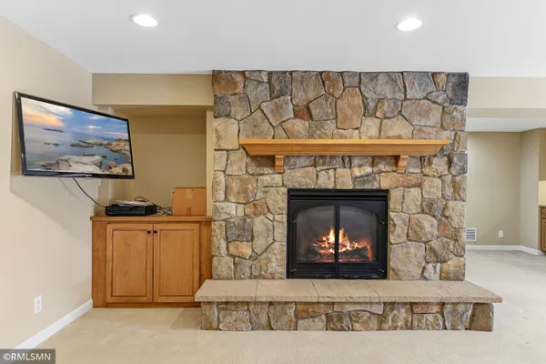 $645,000 | 18455 95th Place North, Maple Grove, MN 55311