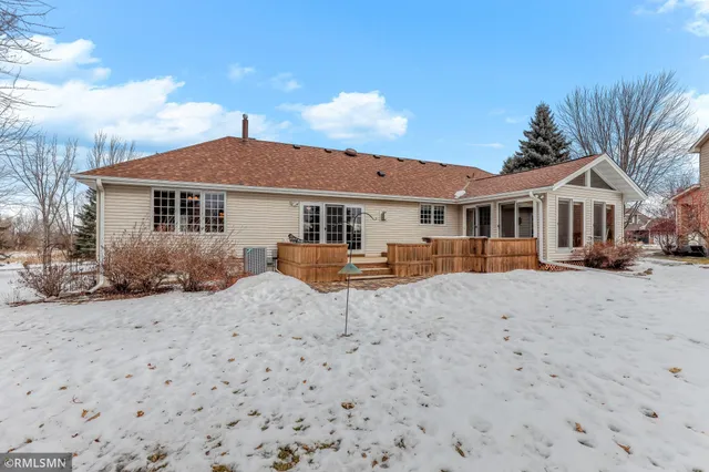 $645,000 | 18455 95th Place North, Maple Grove, MN 55311