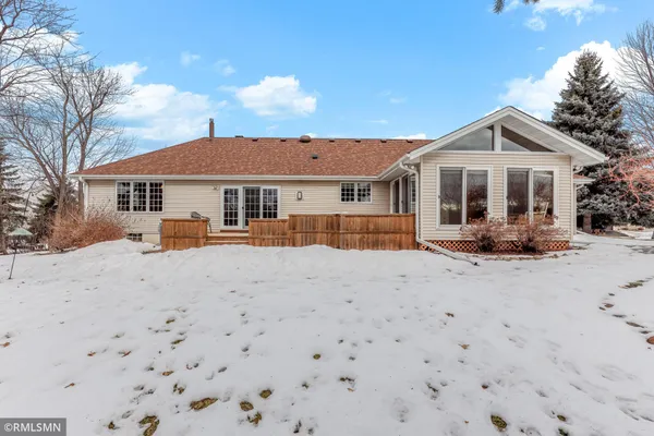 $645,000 | 18455 95th Place North, Maple Grove, MN 55311