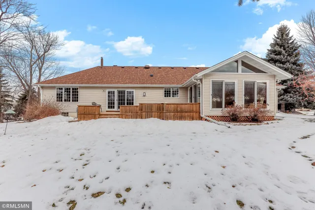 $645,000 | 18455 95th Place North, Maple Grove, MN 55311