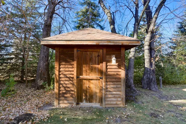 $645,000 | 18455 95th Place North, Maple Grove, MN 55311