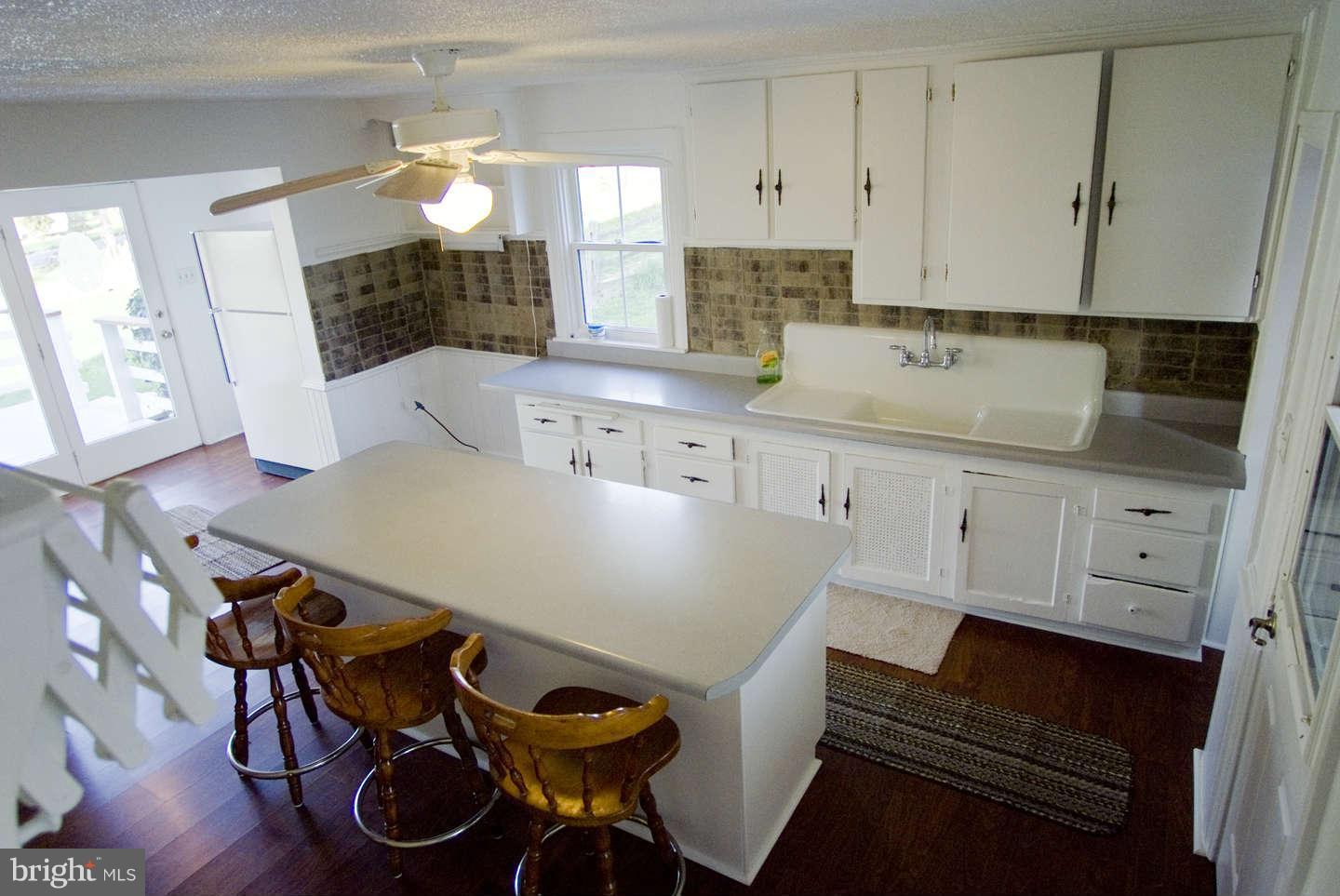 7853 Fairplay Road Fairplay, MD 21733 - Photo 12 of 19 Kitchen