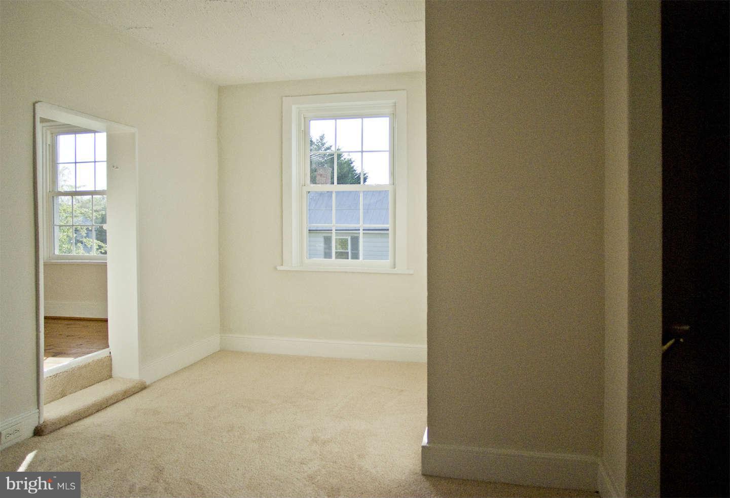 7853 Fairplay Road Fairplay, MD 21733 - Photo 5 of 19 Interior (General)