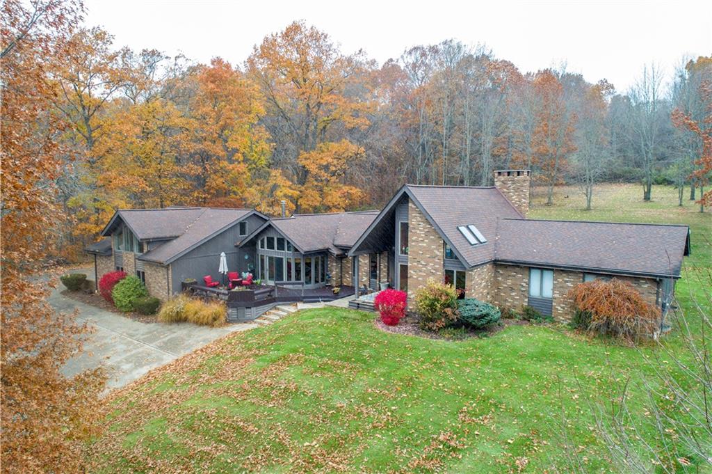 817 East Lake Road Transfer, PA 16154 - Photo 1 of 22 Gallery Image 1