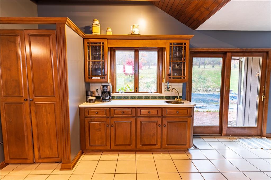 817 East Lake Road Transfer, PA 16154 - Photo 10 of 22 Gallery Image 10