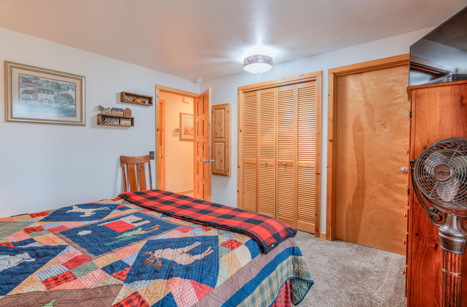 57531 Circle 4 Cabin Road Sunriver, OR 97707 - Photo 21 of 30 57531 Circle Four Cabin Rd. - 23
