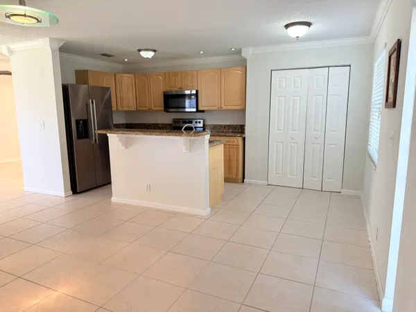 $3,000 | 6874 Willow Creek Run, Lake Worth, FL 33463