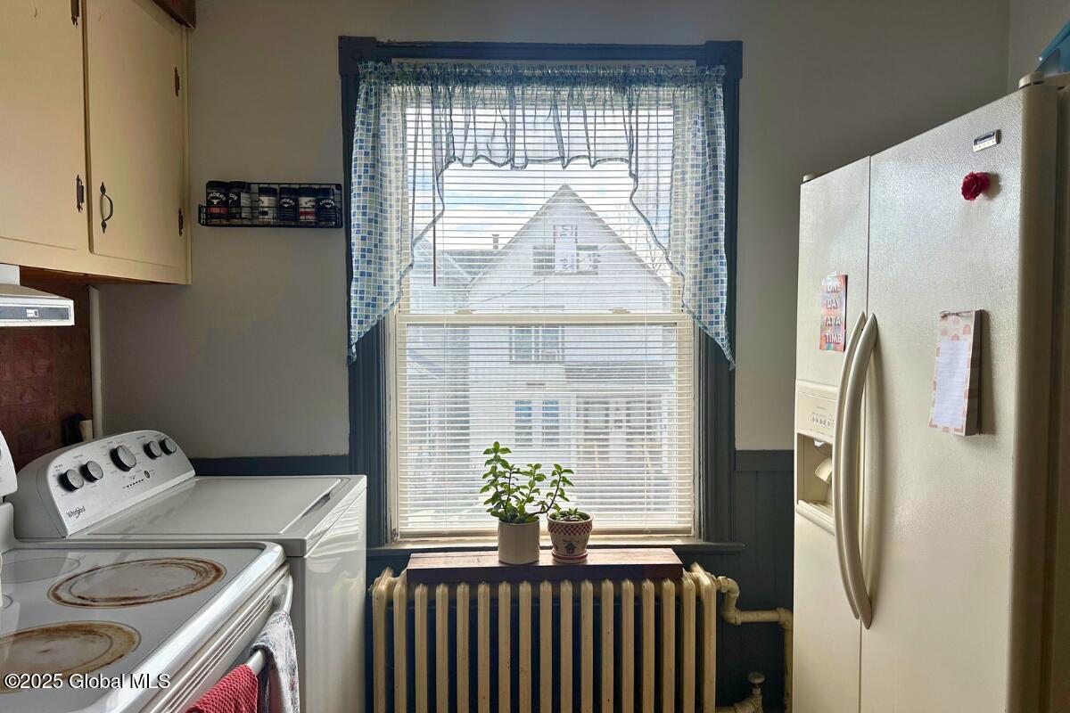 48 Arnold Avenue, Unit 2 Amsterdam, NY 12010 - Photo 4 of 22 5