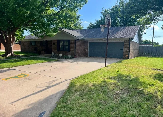 a house view with a outdoor space