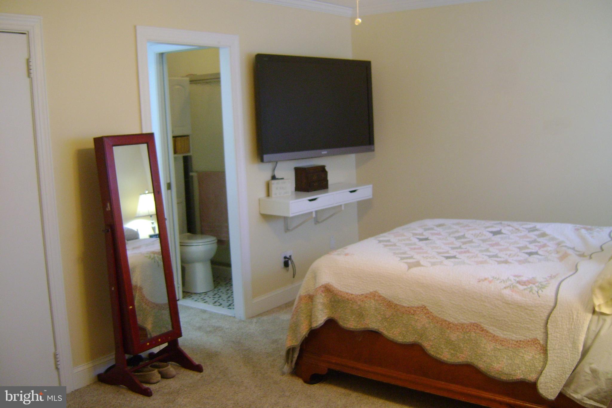 550 North York Road, Unit 13B Hatboro, PA 19040 - Photo 25 of 42