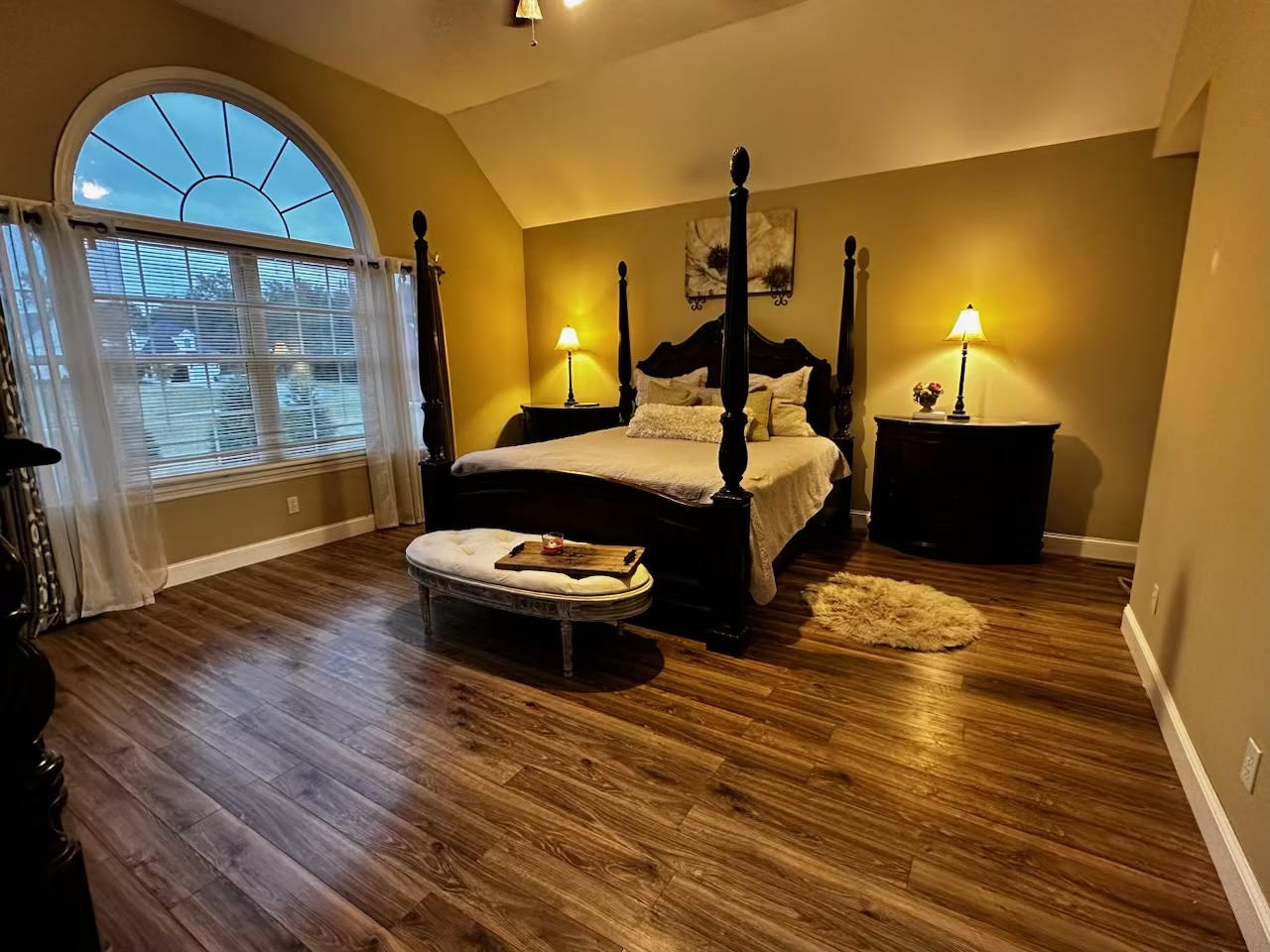 2668 Ragsdale Road Manchester, TN 37355 - Photo 18 of 32 a living room with a wooden floor