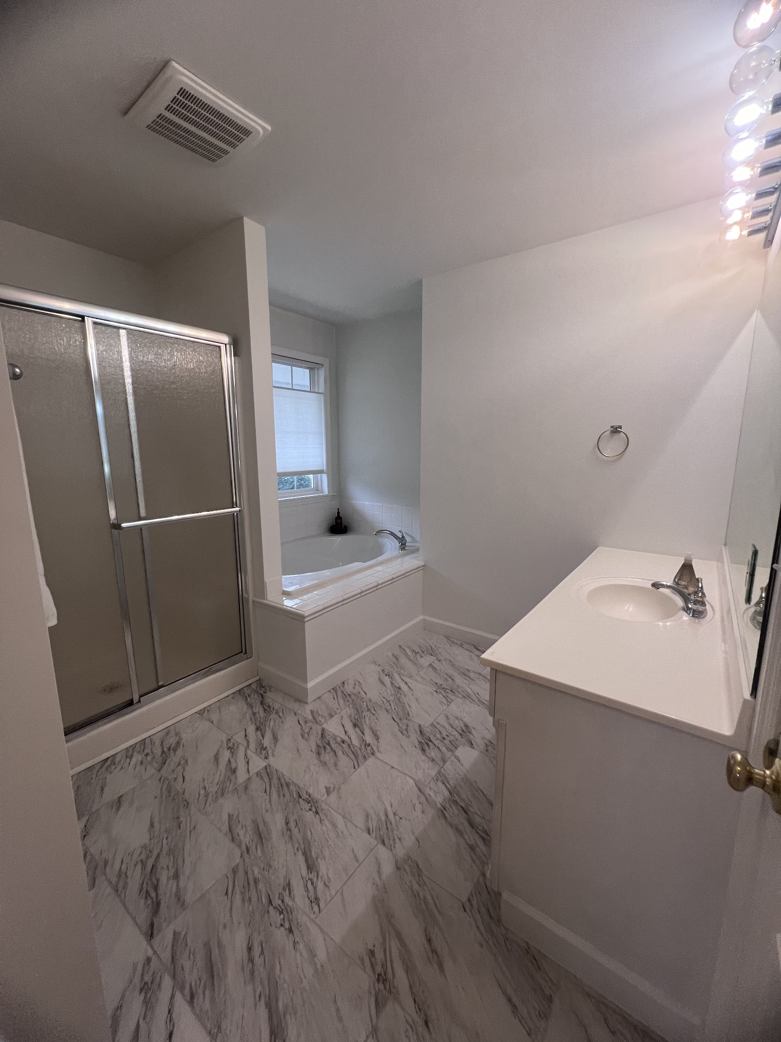 2668 Ragsdale Road Manchester, TN 37355 - Photo 21 of 32 a bathroom with a sink and mirror