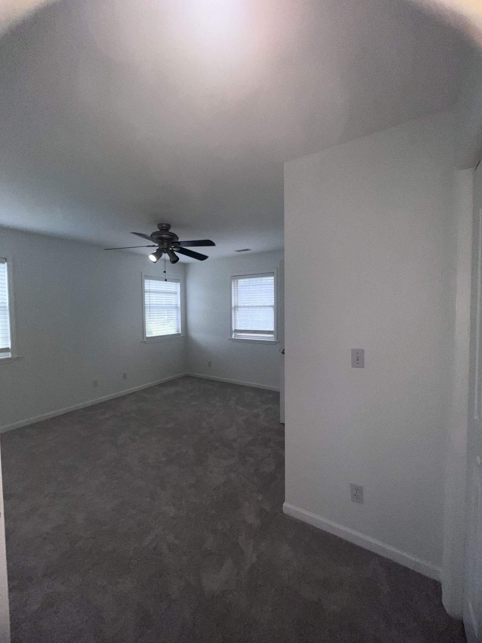 2668 Ragsdale Road Manchester, TN 37355 - Photo 30 of 32 an empty room with a window