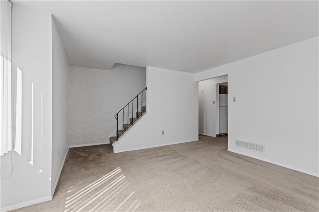 92 Seavey Road Pittsburgh, PA 15223 - Photo 7 of 25 Gallery Image 7