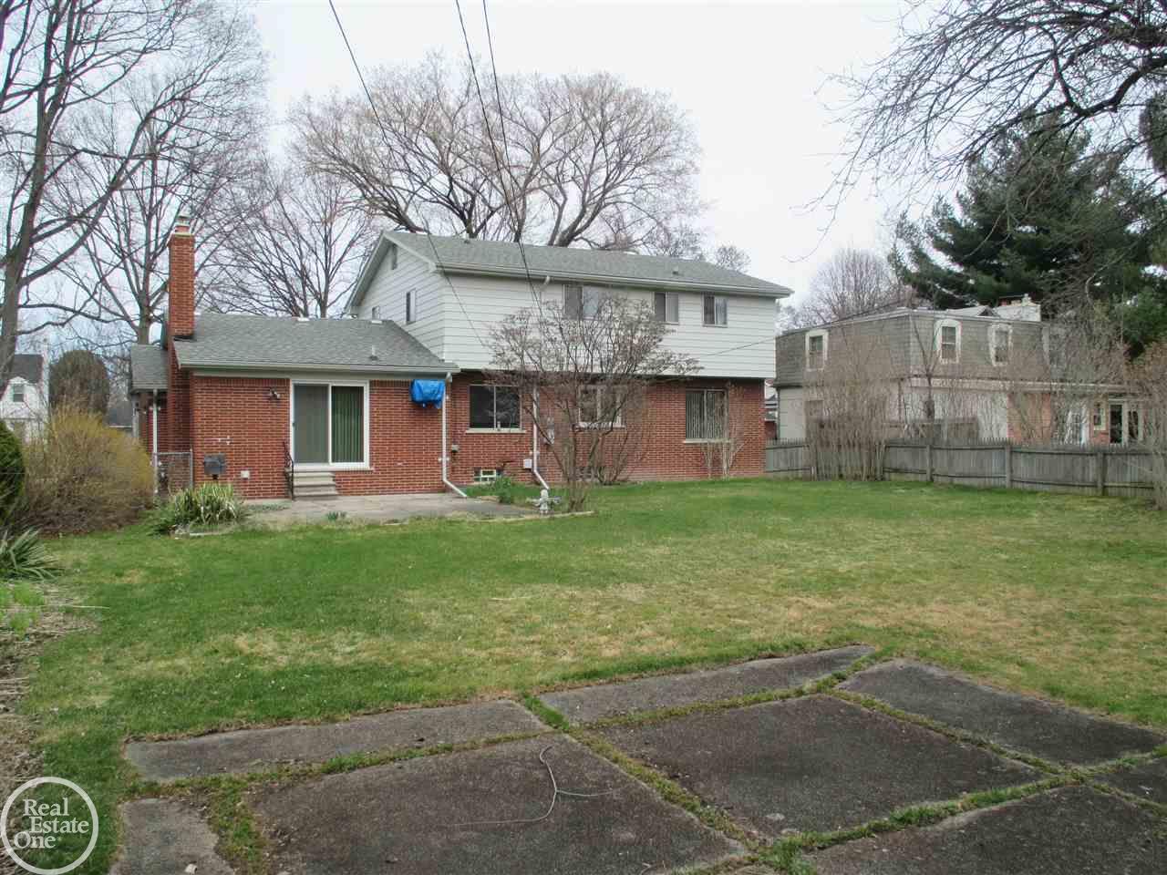763 Hampton Road Grosse Pointe Woods, MI 48236 - Photo 15 of 16
