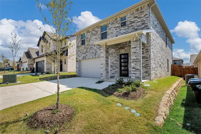 $2,300 | 513 Ezra Lane, McKinney, TX 75069